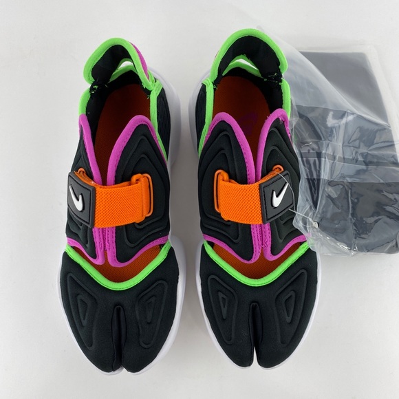 NEW Nike Aqua Rift Fire Pink With Socks - Picture 9 of 15
